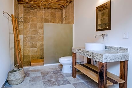 The Micro with Shared Bathroom