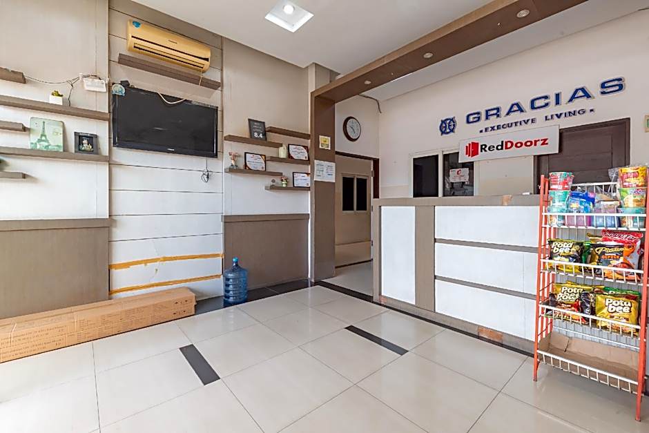 RedDoorz @ Jalan Krakatau Medan