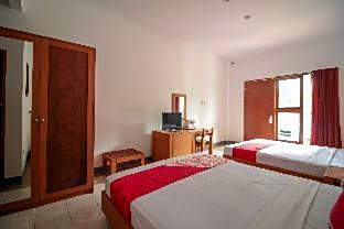 RedDoorz Plus @ Hotel Sofia Pangandaran