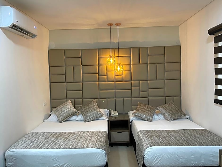 Hotel Merlott Lleras