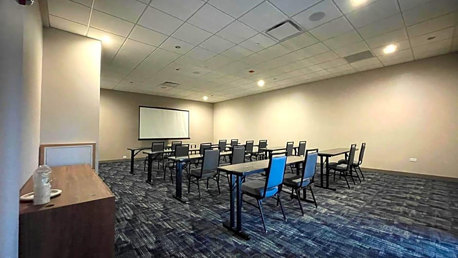 Holiday Inn Hotel & Suites Chicago - Downtown by IHG