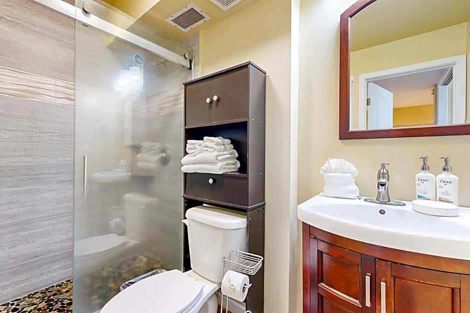 Hale Ono Loa Condo