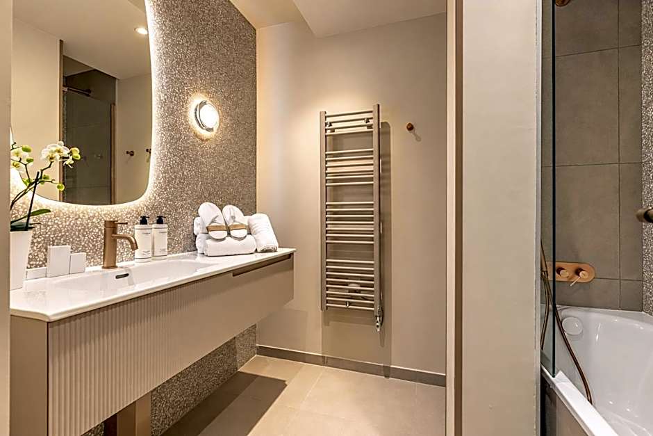 Suites FL By Sweett