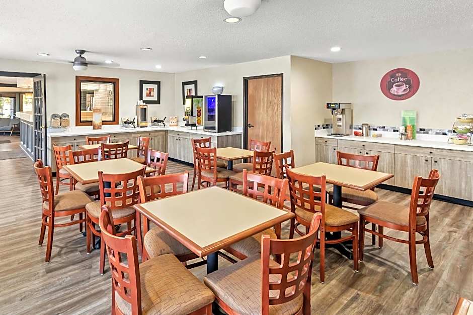 Quality Inn East Liverpool - Calcutta