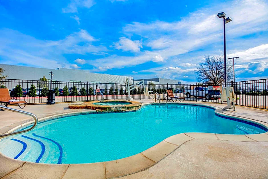 La Quinta Inn & Suites by Wyndham Mckinney