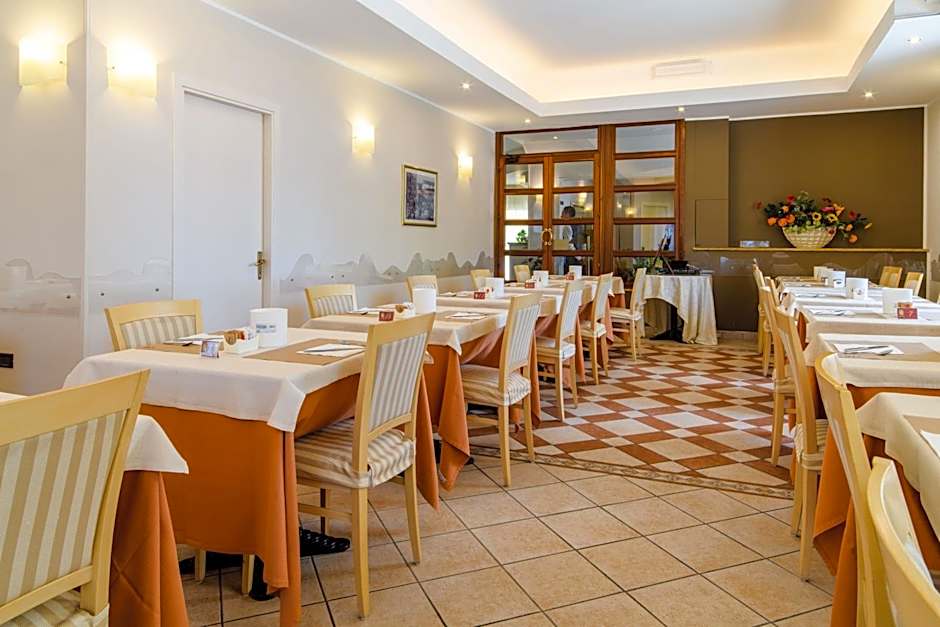 Hotel Tirreno