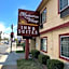 Manhattan Inn & Suites
