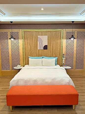 Her Home Spa Motel Douliu