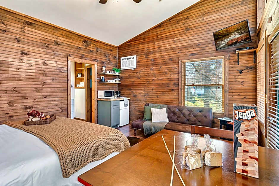 Rivers Edge Treehouses