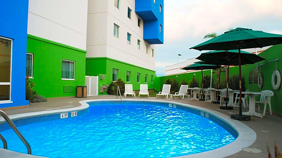 Holiday Inn Express & Suites Toluca Zona Aeropuerto