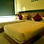 Hi 5 Hotel & Experience
