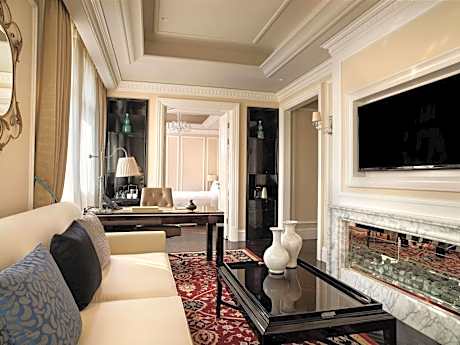 Grand Prestige Suite
