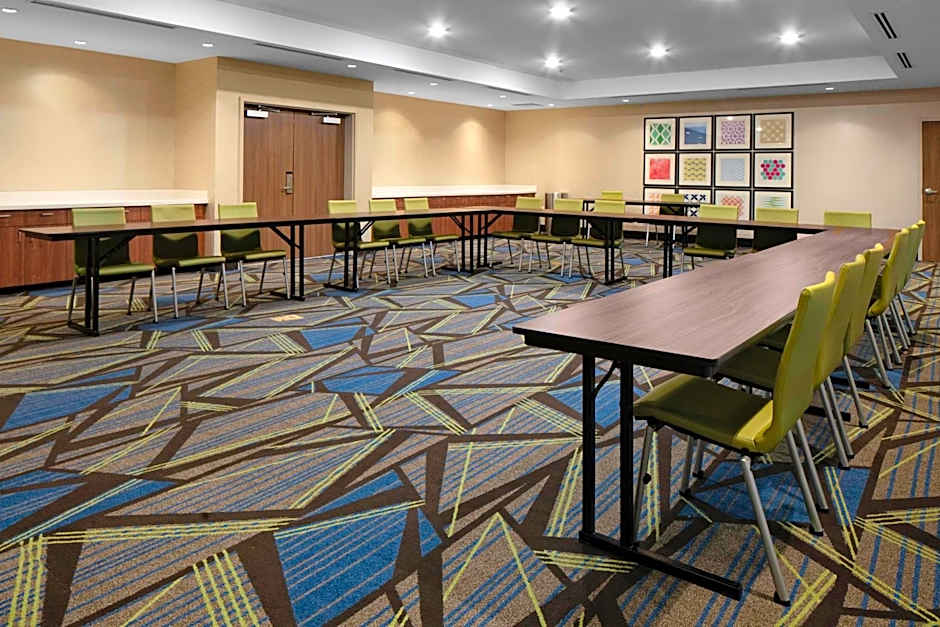 Holiday Inn Express and Suites Griffin By IHG