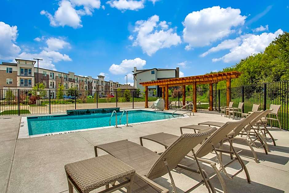 Holiday Inn Express And Suites Denton South By IHG