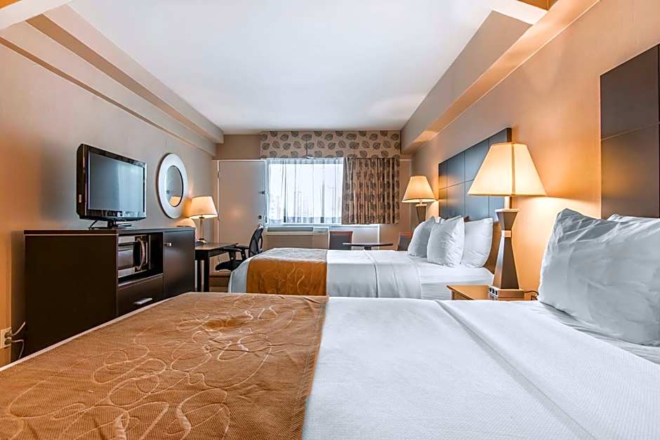 Comfort Suites Downtown