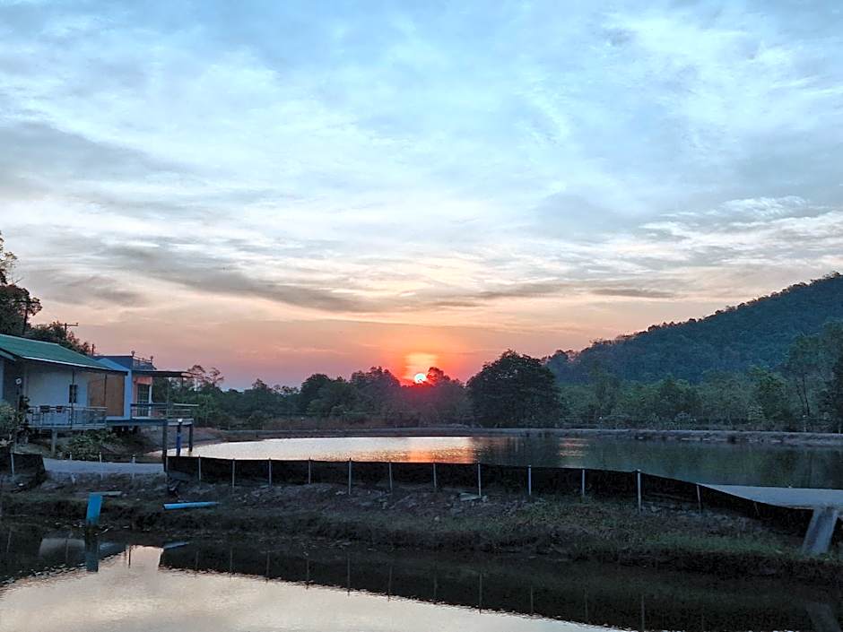 บังกะโลบ้านสวนเอก Bungalow Baan Suan Aek