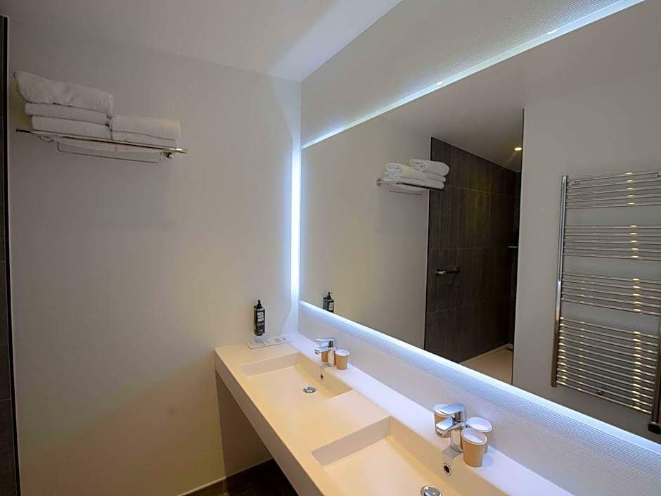 ibis Paris Canal Saint Martin