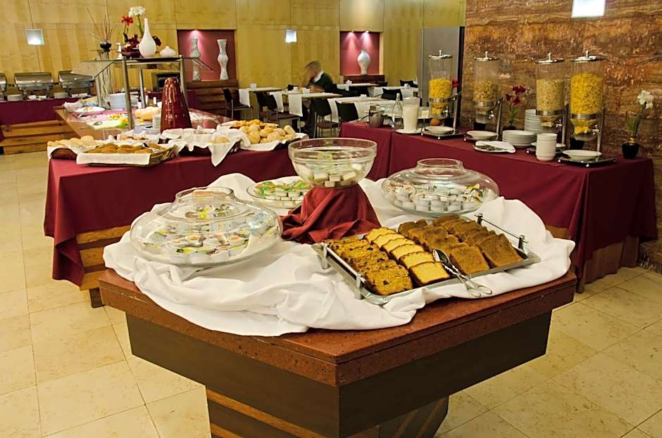 VIP Executive Entrecampos - Hotel & Conference