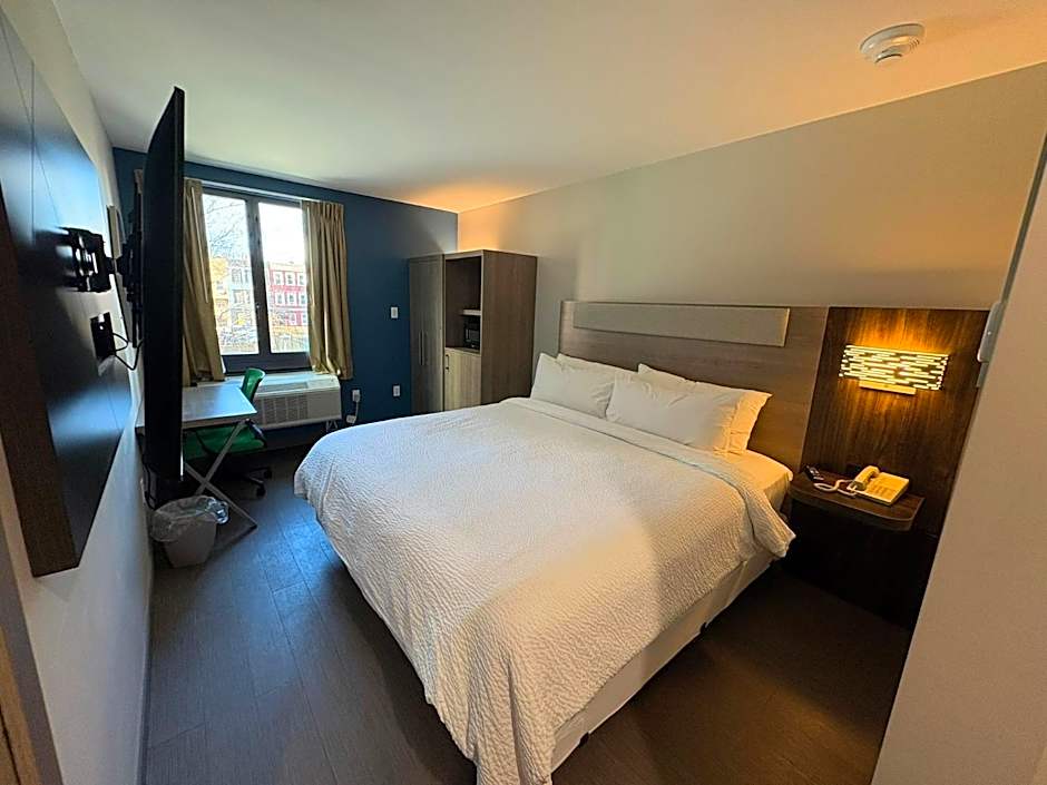 Holiday Inn Express And Suites Bronx NYC By IHG