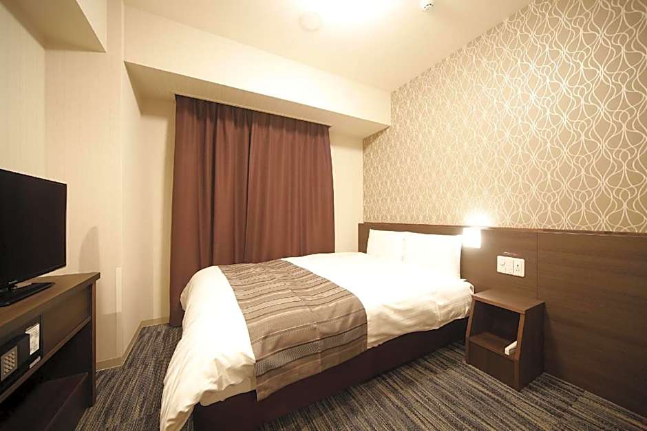 Photo 1 of 4 of Airweave Double Room - Non Smoking