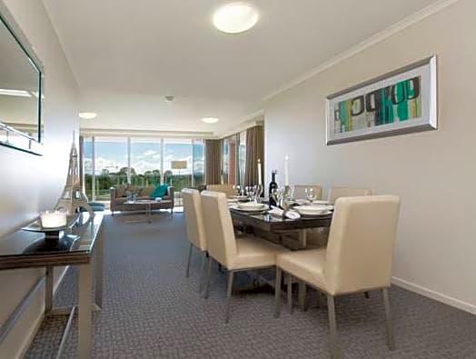 Pacific Suites Canberra