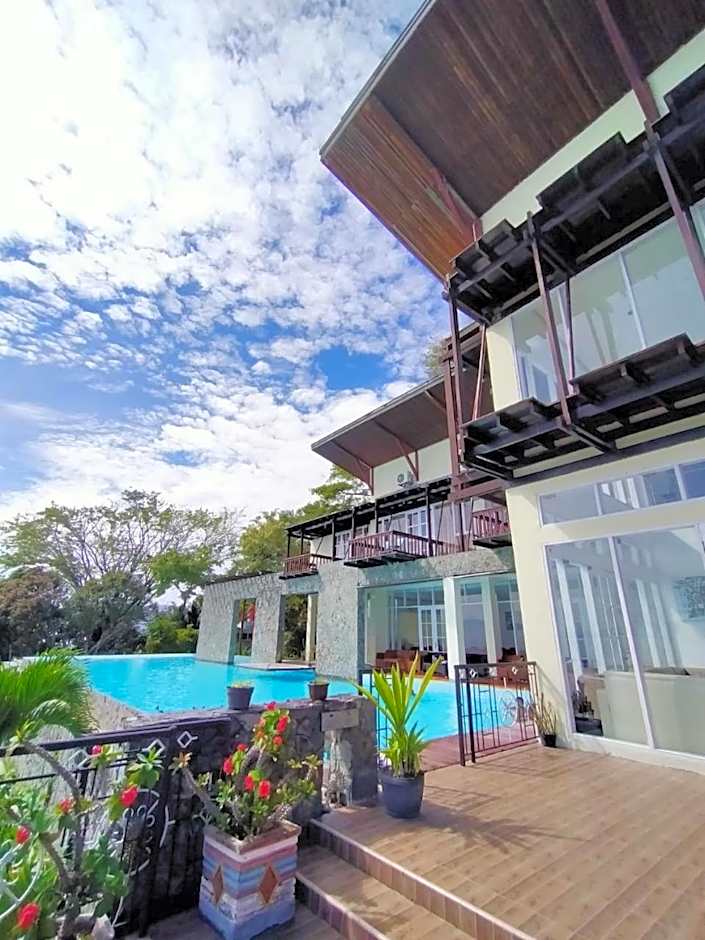 Tiara Bunga Hotel & Villa