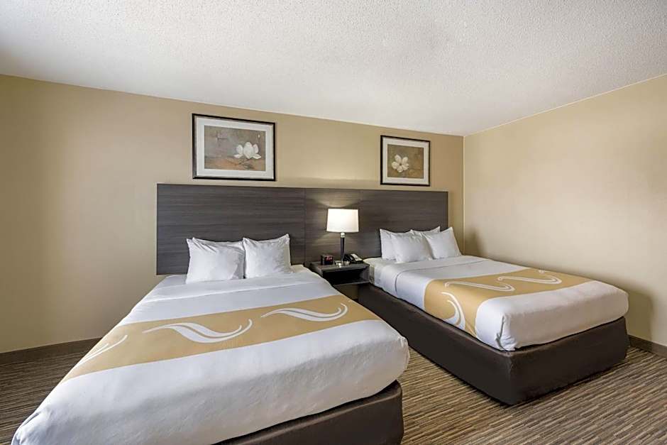 Quality Inn & Suites Fishkill South near I-84