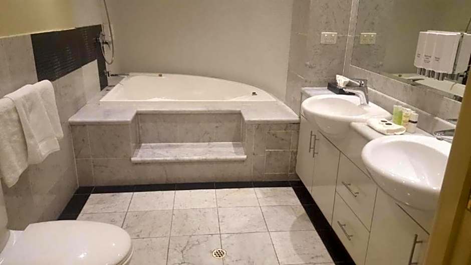 Melbourne CBD Central Apartment Hotel Official