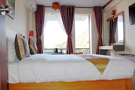 Suite with City View