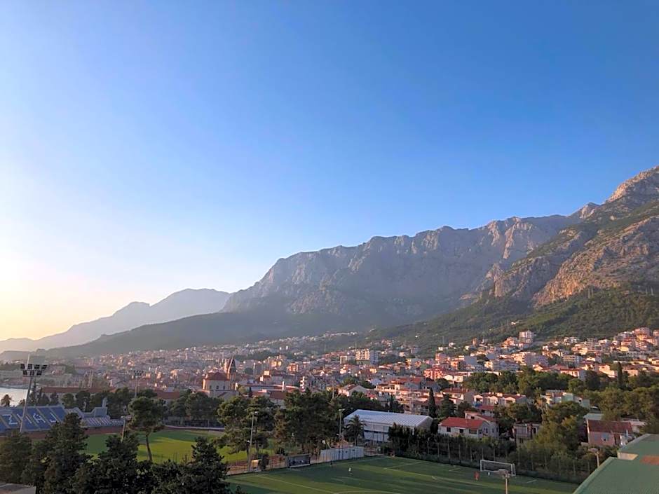Uzelac Apartment - Pool & Sea View in Makarska
