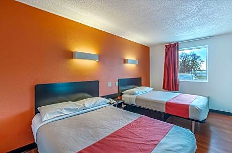 2 Full Beds | Mob Acc RI Shwr Nsmk Micfridg