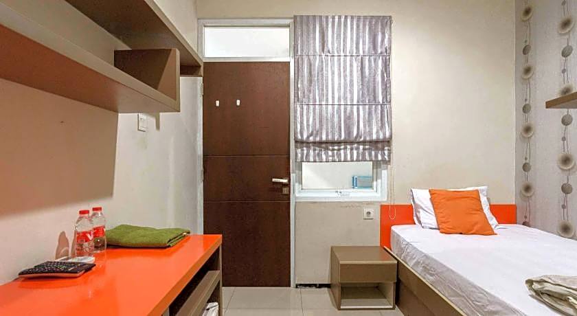 Aimer Guest House Syariah Mitra RedDoorz
