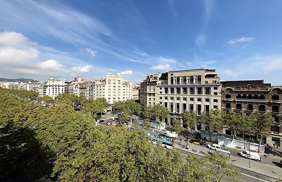 Paseo de Gracia Hotel, Sonder