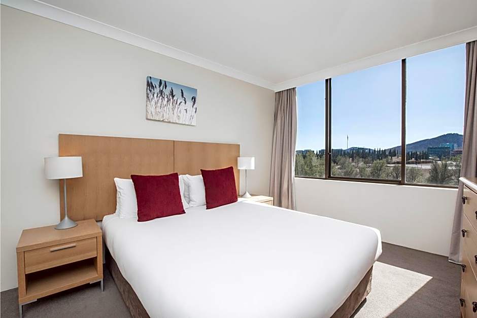 BreakFree Capital Tower Canberra