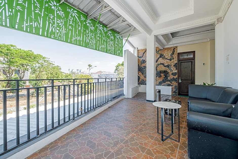 RedDoorz Plus @ Grace Residence Surabaya