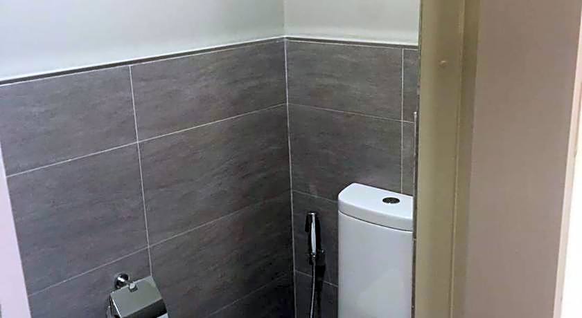 Madera Residence Sriracha