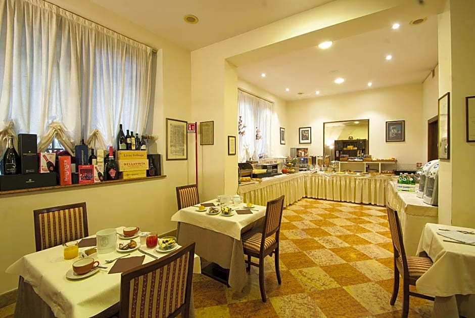 Hotel Alla Rocca Conference & Restaurant