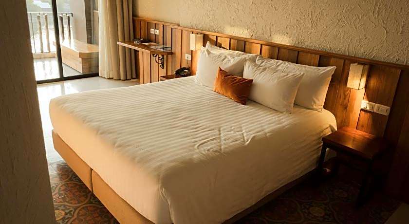 Natee The Riverfront Hotel Kanchanaburi