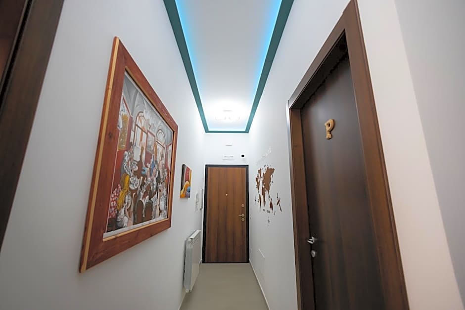 PalerMonAmour Art Gallery Suite
