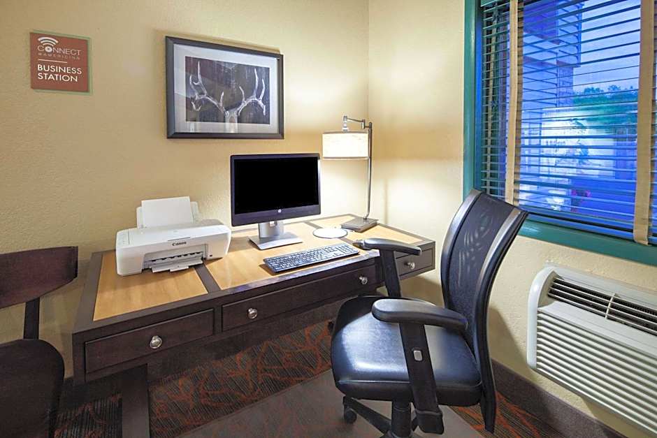 AmericInn by Wyndham Ashland