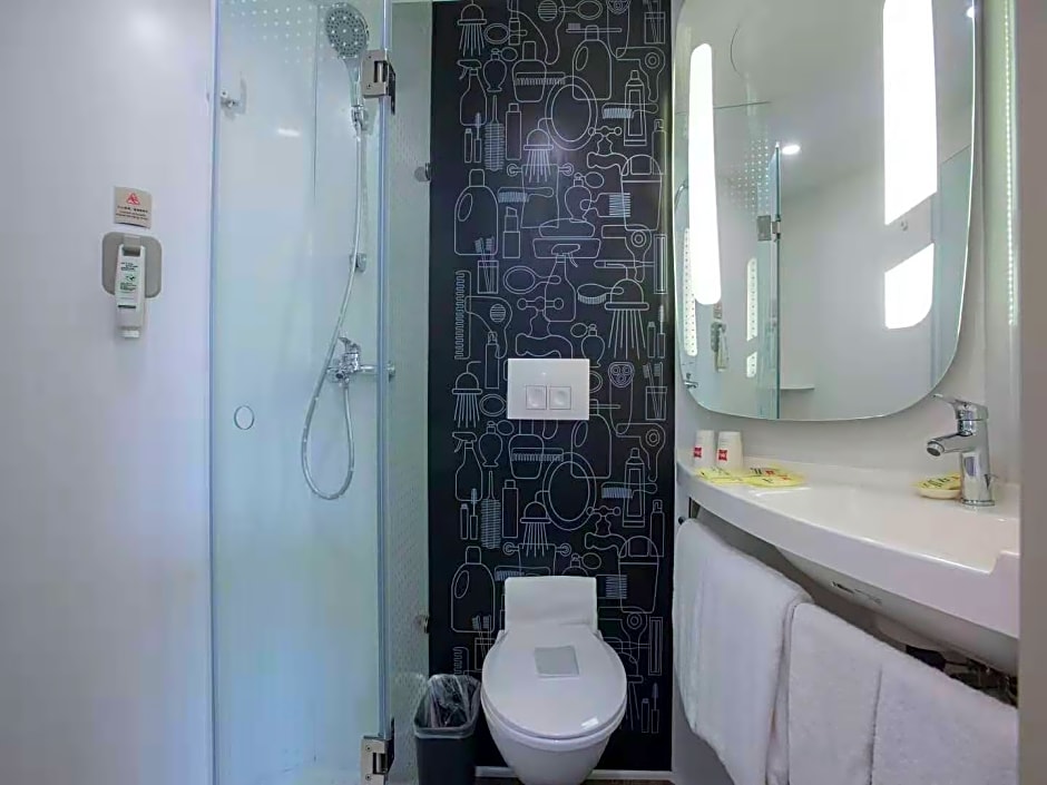 Ibis Xuzhou East Huaihai Road Hotel