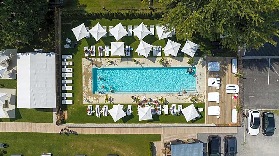 The Lakeside Prince Edward County