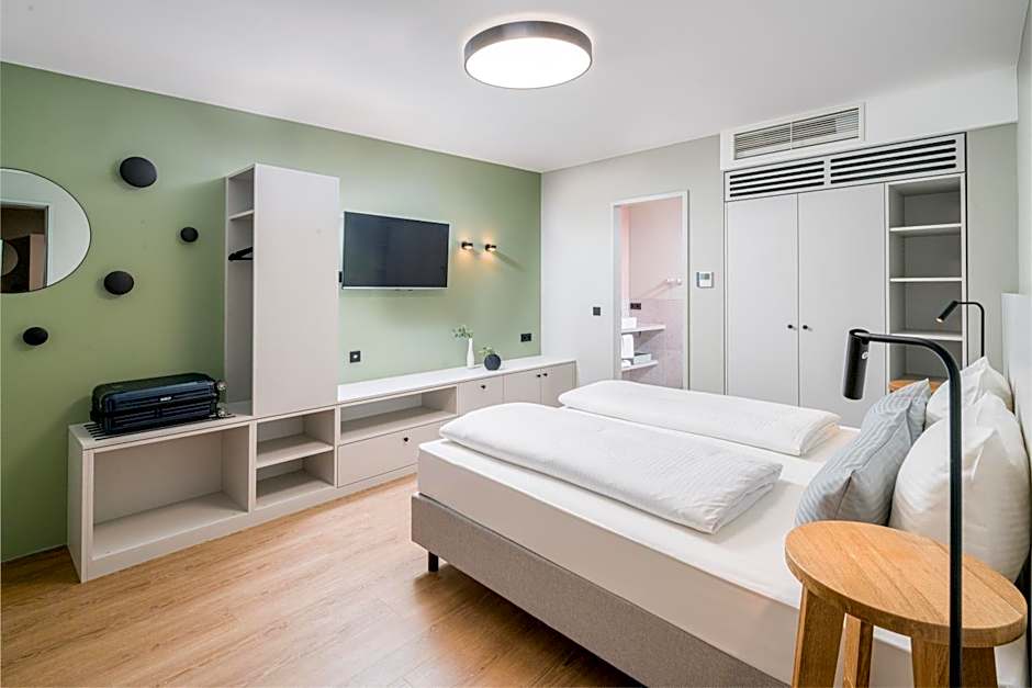 KOOS Hotel&Apartments