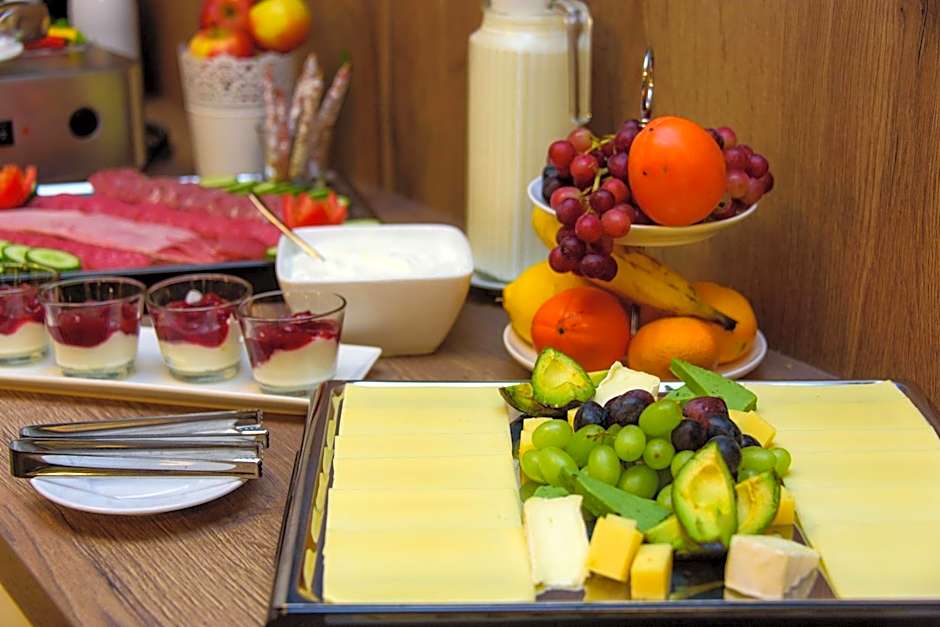 Hotel TwentyFour Living