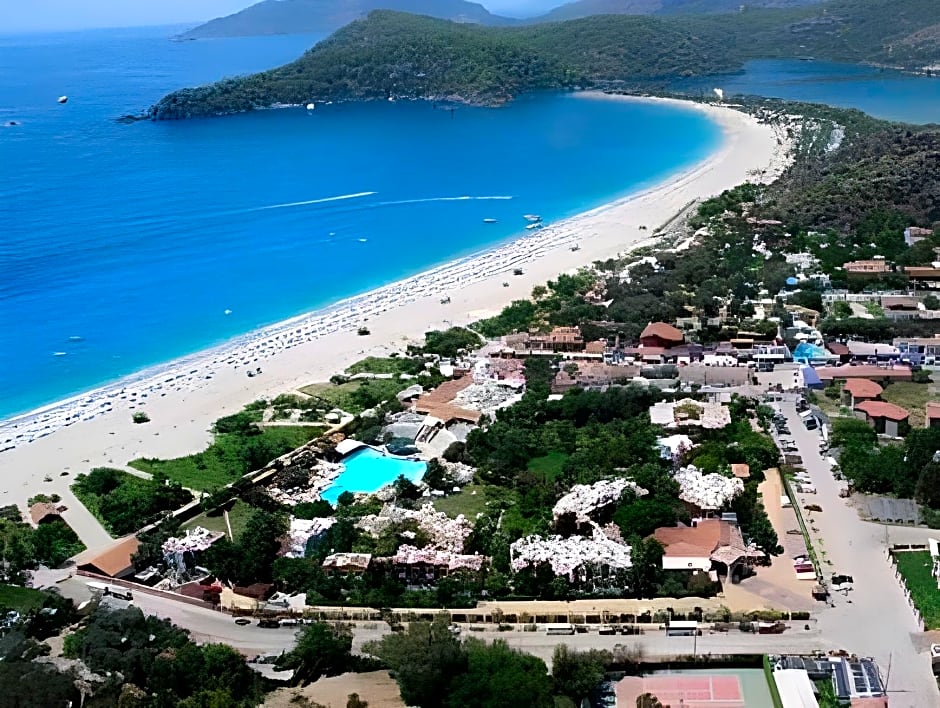 Perdikia Beach Hotel