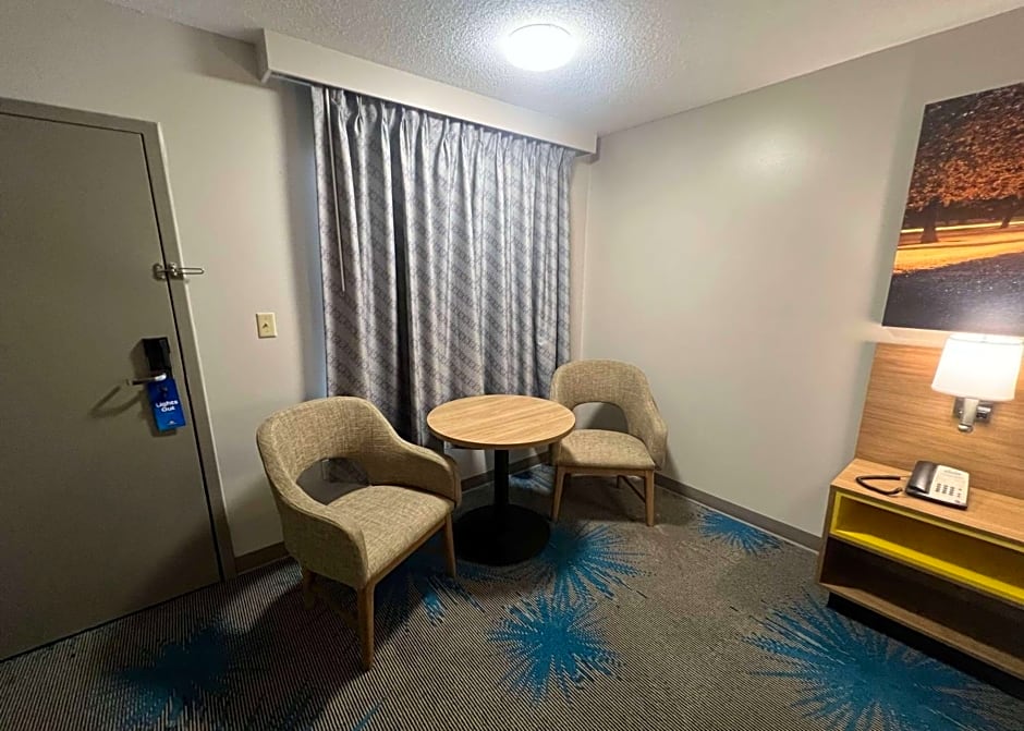 Days Inn by Wyndham Valdosta I-75