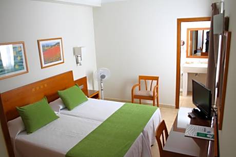 Single Room- Interior