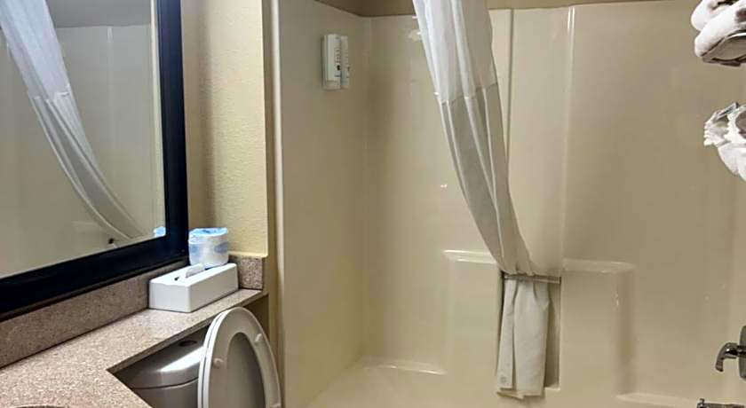 Quality Inn & Suites Franklin