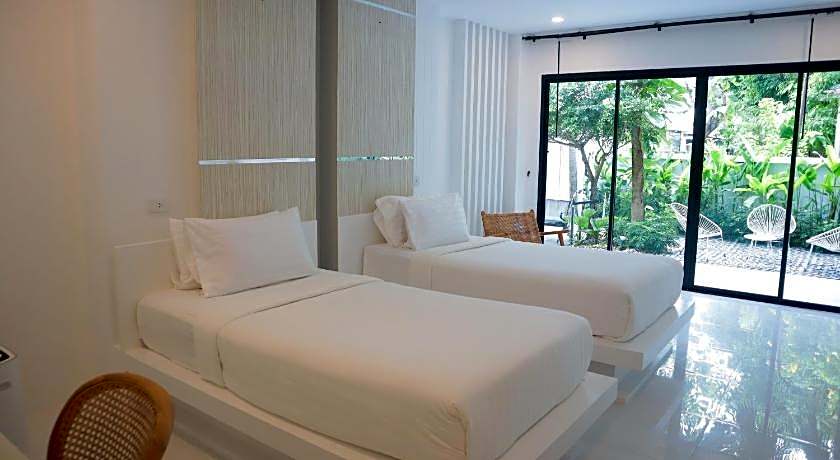 Tonsai Tropical Phi Phi Island