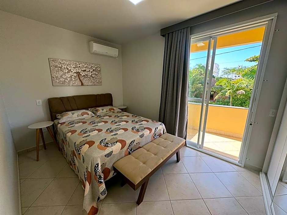 cód 11 - Excelente casa localizada á 180m do mar!